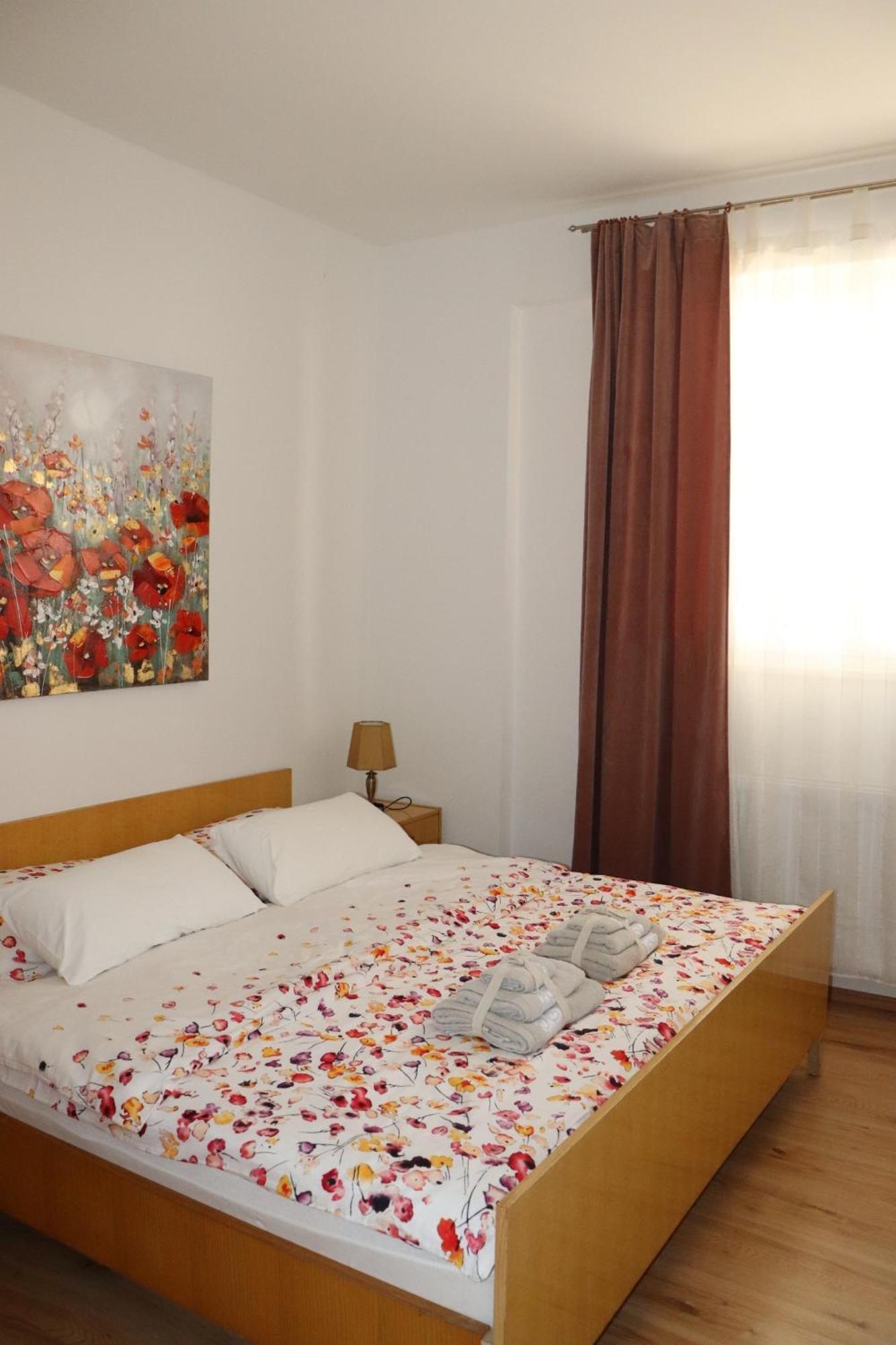 Apartments And Rooms With Parking Space Krk - 5294 Veglia Exterior foto