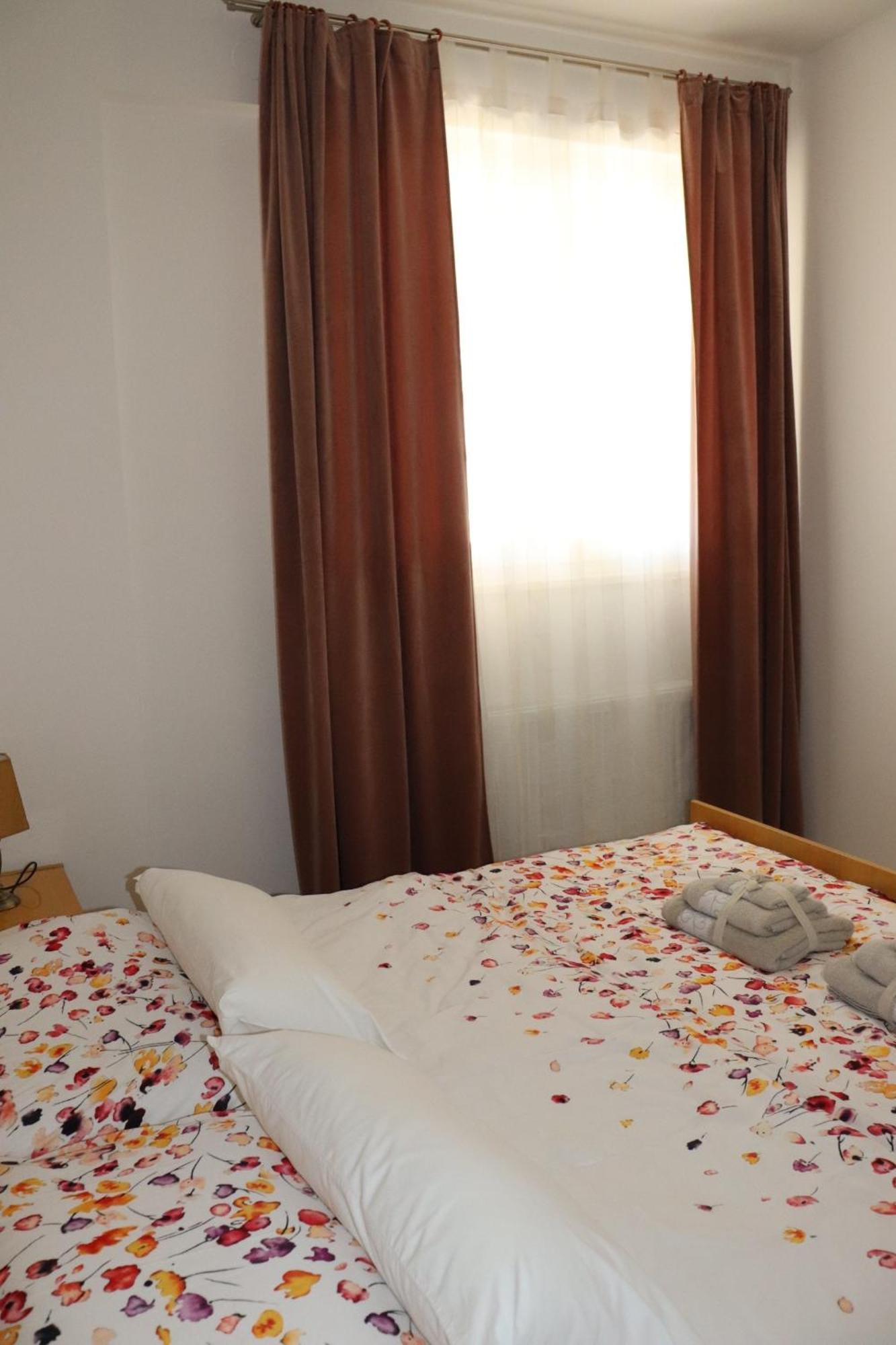 Apartments And Rooms With Parking Space Krk - 5294 Veglia Cameră foto